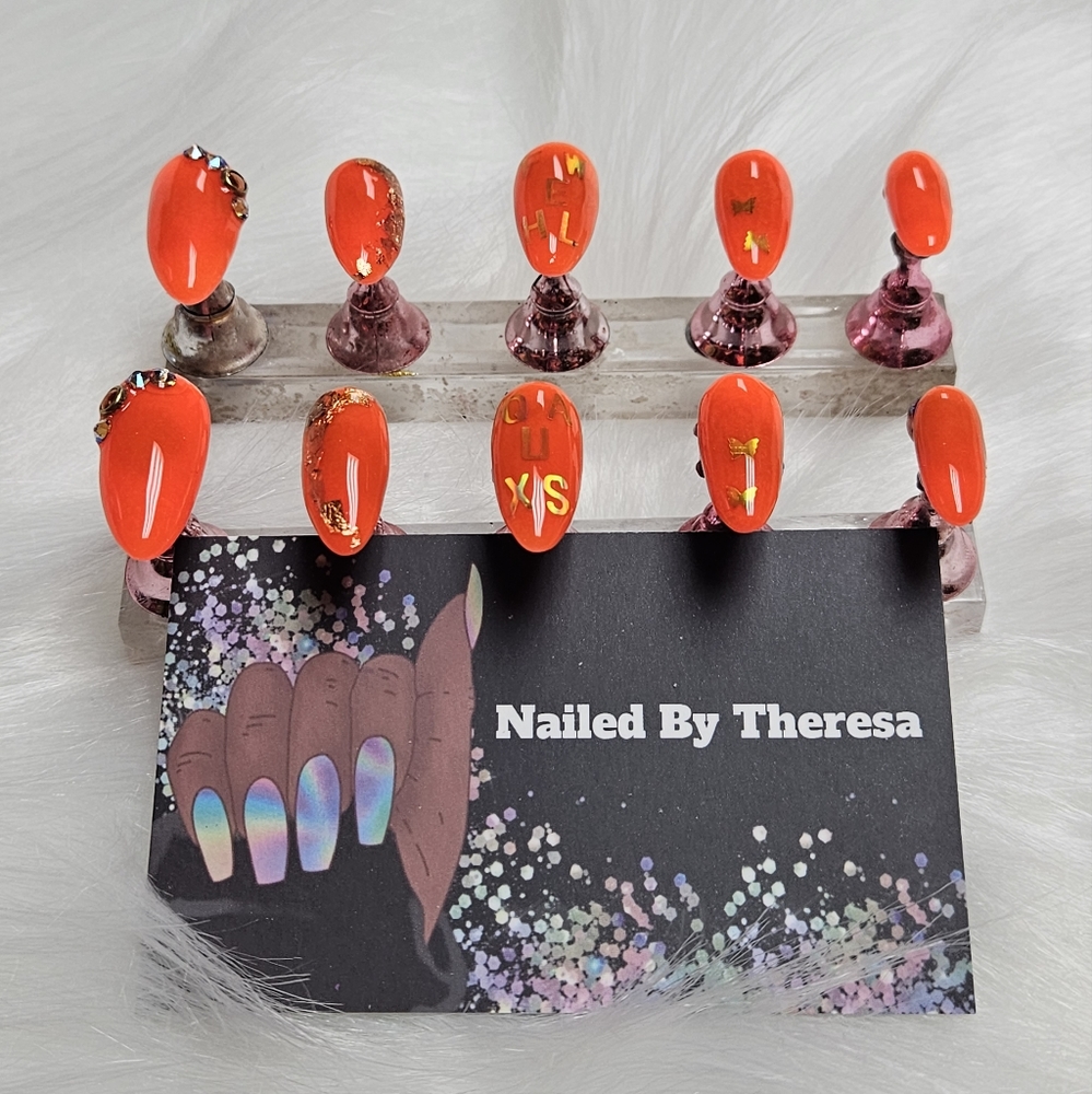 Press on nails - Picture 1 of 5